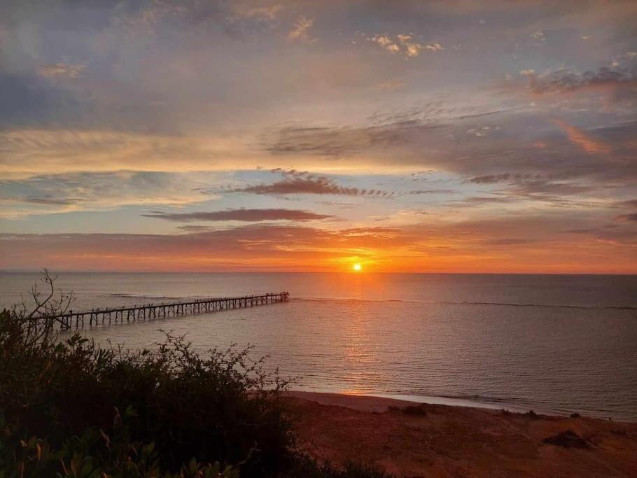 Luxury Home In Christies Beach With King Bed, Nbn, Netflix, 3Bed 2Bath Buitenkant foto