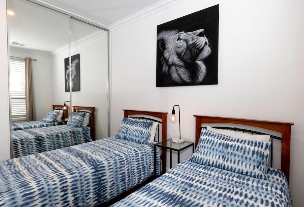 Luxury Home In Christies Beach With King Bed, Nbn, Netflix, 3Bed 2Bath Buitenkant foto
