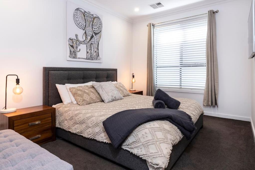 Luxury Home In Christies Beach With King Bed, Nbn, Netflix, 3Bed 2Bath Buitenkant foto